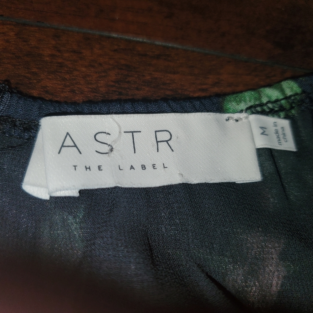 Astr The Label Floral Off-Shoulder Mini Dress Medium Navy Blue - Picture 7 of 10